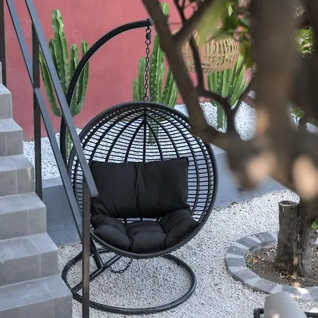 Proche Monaco, Vue Mer, Acces Et Jardin Privatif *