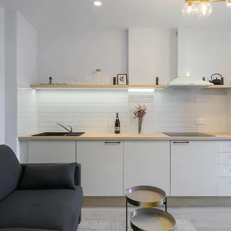 Proche Monaco, Vue Mer, Acces Et Jardin Privatif * 카프다일