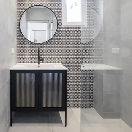 Proche Monaco, Vue Mer, Acces Et Jardin Privatif * 카프다일