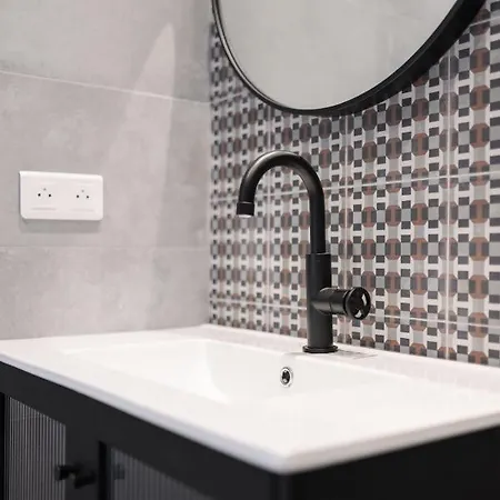 Proche Monaco, Vue Mer, Acces Et Jardin Privatif