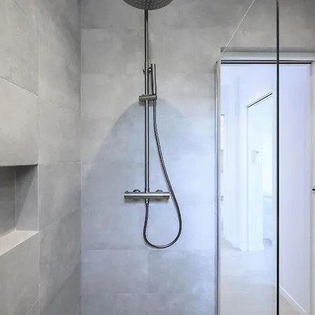 Proche Monaco, Vue Mer, Acces Et Jardin Privatif 아파트