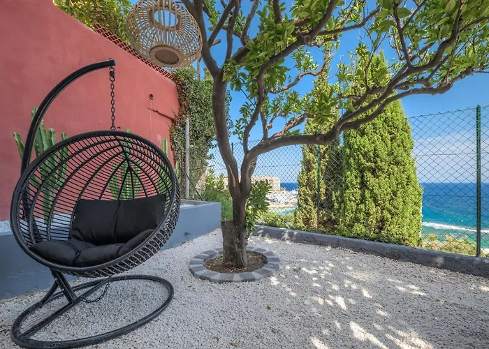 Διαμέρισμα Proche Monaco, Vue Mer, Acces Et Jardin Privatif *