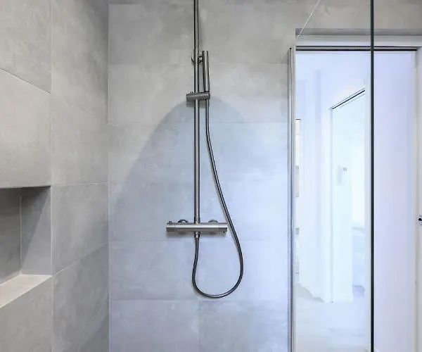 Proche Monaco, Vue Mer, Acces Et Jardin Privatif Апартаменты