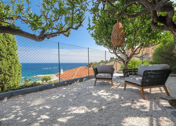 Proche Monaco, Vue Mer, Acces Et Jardin Privatif * Кап-д'Ай